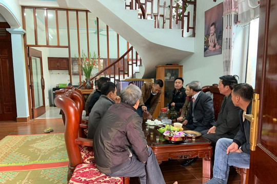 Mồng hai Tết mẹ