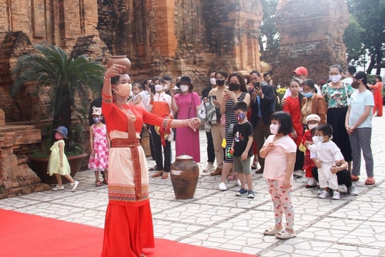 Hơn 65.000 lượt du khách đến Khánh Hòa trong dịp Tết Nhâm Dần