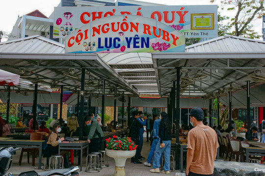 Chợ đá quý Lục Yên - phiên chợ độc lạ 
