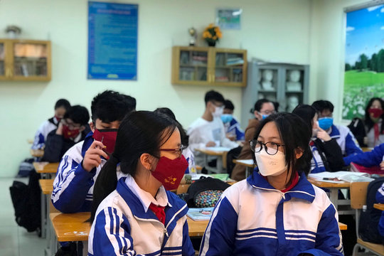 Bộ GDĐT: 6 tỉnh/ thành phố quyết định lùi thời gian học trực tiếp