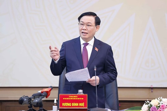 Chủ tịch Quốc hội làm việc với Ban Thường vụ Thành ủy Hải Phòng