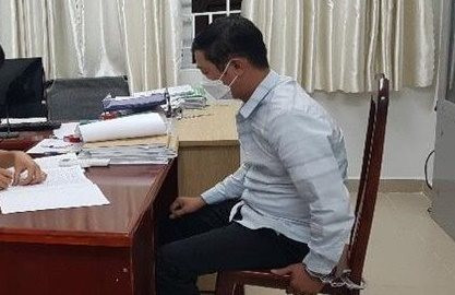 Bắt cha dượng hiếp dâm con riêng của vợ