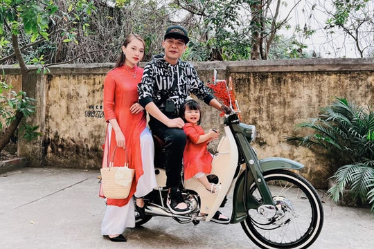 Trung Ruồi cùng vợ và con gái dương tính với Covid-19