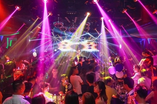 Bộ Y tế nói gì về việc mở lại dịch vụ karaoke, vũ trường?