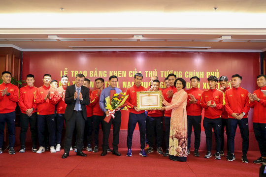 Futsal nam Quốc gia vinh dự nhận Bằng khen của Thủ tướng Chính phủ