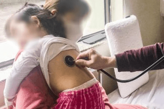 Sau 2 tháng khỏi COVID-19 bé 2 tuổi nhập viện vì sốt cao liên tục... 