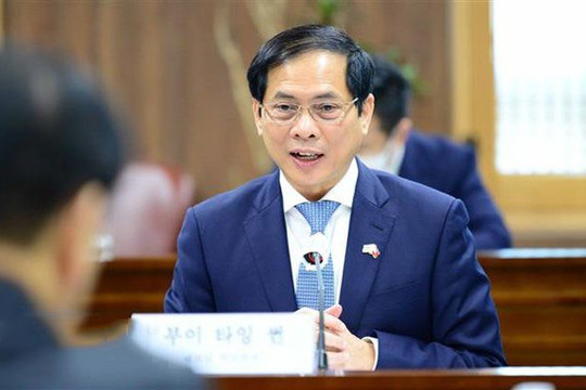Sức khỏe của Bộ trưởng Bùi Thanh Sơn ổn định sau khi dự Hội nghị hẹp các Bộ trưởng Ngoại giao ASEAN