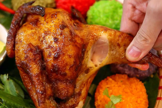 Cách làm gà nướng bằng nồi chiên không dầu, da vàng giòn, thịt ngọt mềm đãi cả nhà cuối tuần