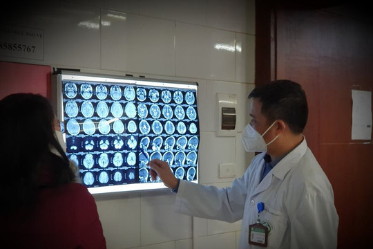 Sưởi ấm bằng than, củi dễ mất mạng