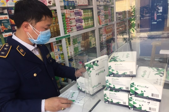 Hà Nội tạm giữ hơn 5.000 que kit test COVID có dấu hiệu vi phạm