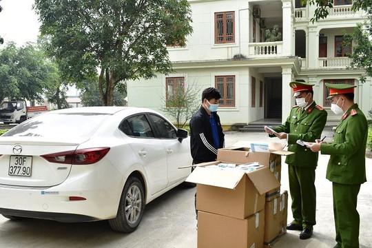 Ninh Bình: Thu giữ 2.000 que test nhanh Covid-19 không rõ nguồn gốc