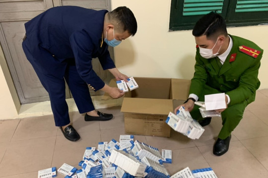 Thu giữ hàng nghìn hộp thuốc điều trị COVID-19, kit xét nghiệm nhập lậu