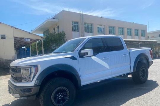 Ford F-150 Raptor 2022 đầu tiên về Việt Nam