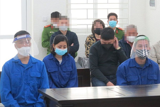 Giá đắt cho nữ bị cáo lao vào “trợ giúp” đánh chết người ở Hà Nội
