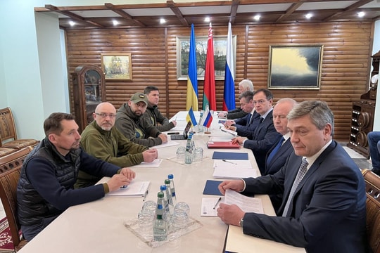 Vấn đề Ukraine: Nga sẵn sàng mở hành lang nhân đạo