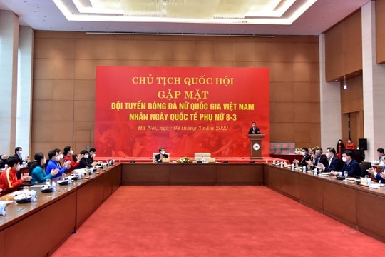 Bóng đá nữ chưa được nhìn nhận một cách công bằng so với bóng đá nam