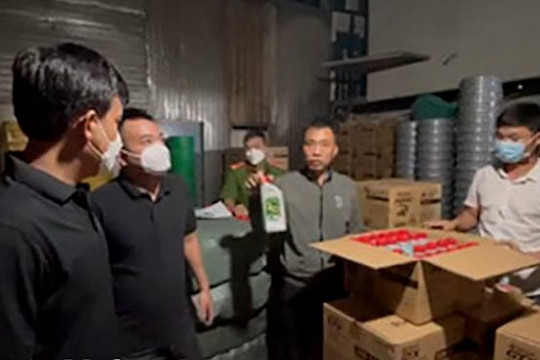 Đồng Nai: Triệt phá đường dây sản xuất dầu nhớt giả