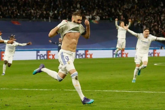 Benzema lập hat-trick loại PSG khỏi Champions League