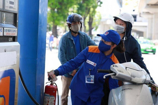 Bộ Công Thương yêu cầu giám sát chặt chẽ, đình chỉ cây xăng, doanh nghiệp cố tình "găm hàng"