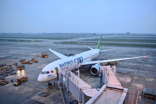 FLC tài trợ các chuyến bay sơ tán người Việt tại Ukraine 