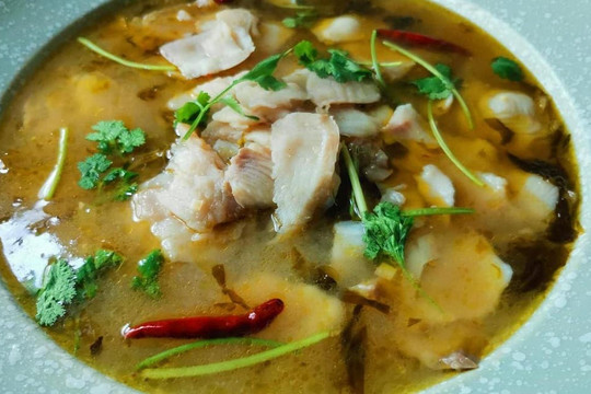 Hướng dẫn bạn cách làm món cá kho dưa chua đưa miệng tại nhà
