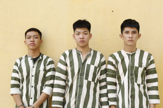 Mâu thuẫn va chạm giao thông, 4 người nhập viện