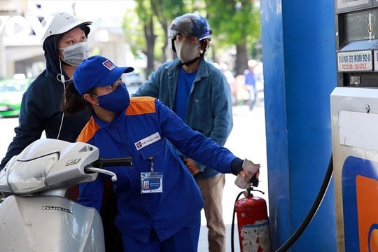 Giá xăng dầu tiếp tục tăng lần thứ 3 liên tiếp