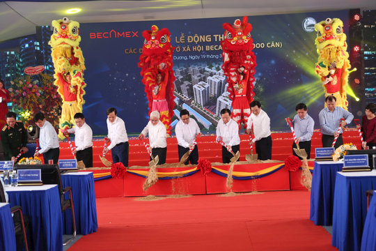 Thủ tướng Chính phủ tham dự Lễ khánh thành và động thổ các dự án nhà ở xã hội Becamex