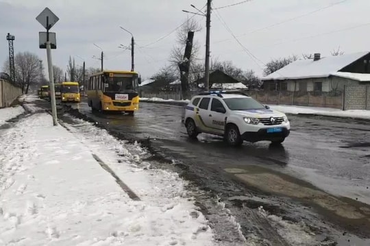 Hành lang nhân đạo được mở ở vùng lãnh thổ Luhansk, miền Đông Ukraine