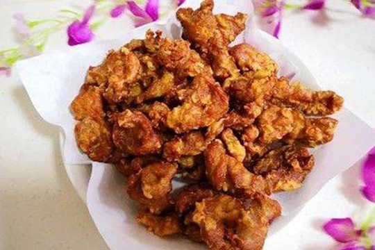Khi chiên thịt thăn, sai lầm là chỉ dùng bột mì, thêm một chút thứ này vào, thịt sẽ thơm và giòn