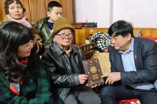 Nhạc sĩ Hồng Đăng qua đời
