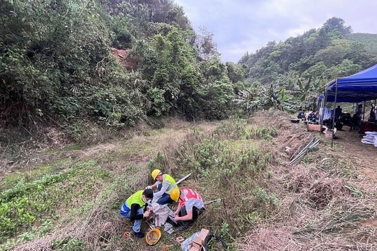 Máy bay rơi ở Trung Quốc: Chưa thấy dấu vết hộp đen, không ai sống sót
