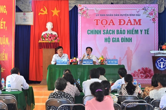 Bến Tre: Nỗ lực duy trì, phát triển người tham gia BHYT tại các xã bãi ngang
