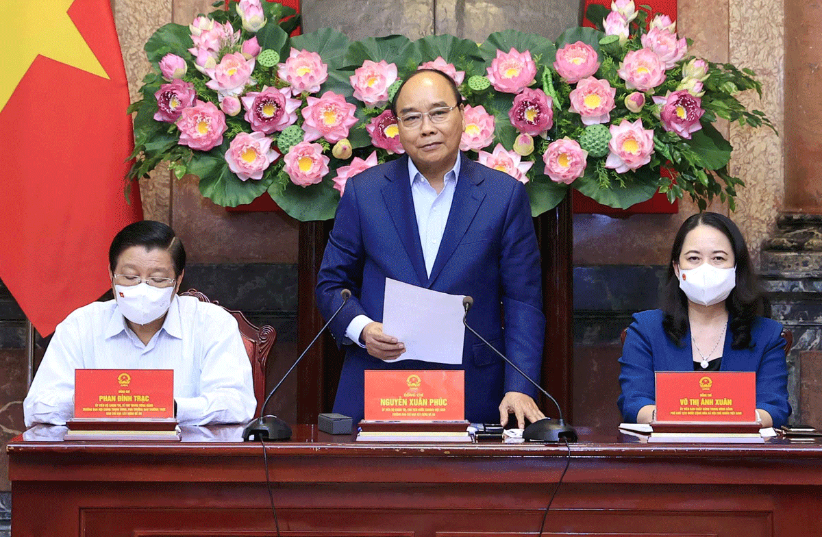 Đẩy mạnh tuyên truyền về xây dựng và hoàn thiện Nhà nước pháp quyền trong đảng viên, nhân dân