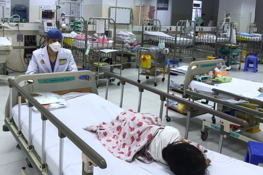 Tưởng đau đầu hậu Covid-19, bé 4 tuổi đi khám phát hiện u não