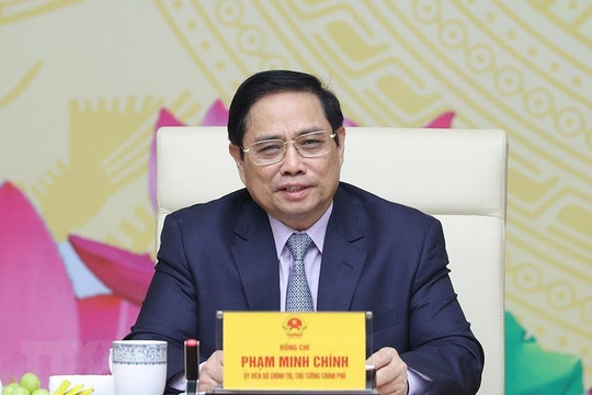 Tặng Bằng khen của Thủ tướng Chính phủ cho 3 Doanh nhân trẻ và 6 Gương mặt trẻ tiêu biểu
