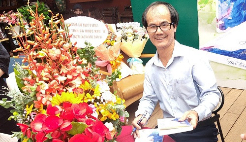 'Bản tình ca khúc khuỷu' của Nguyễn Hồng Lam