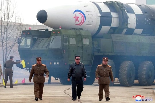 Chủ tịch Kim Jong-un: Triều Tiên sẽ tăng cường năng lực phòng phủ quốc gia