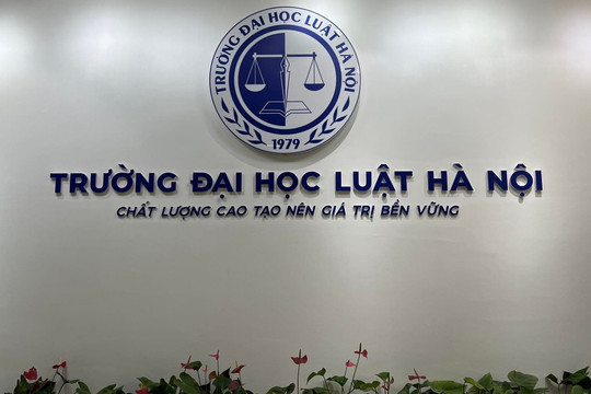 ĐH Luật Hà Nội đề nghị công an điều tra vụ giảng viên bị tố ‘gạ tình’ sinh viên