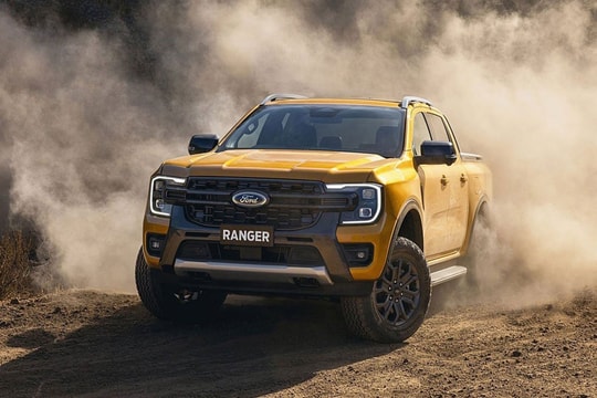 Ford Ranger 2022 từ bỏ hộp số sàn
