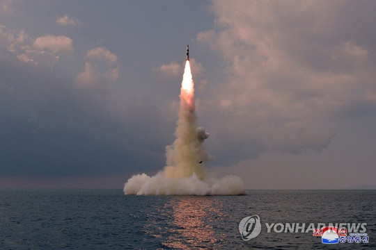 Triều Tiên có thể sắp phóng thử tên lửa đạn đạo từ tàu ngầm