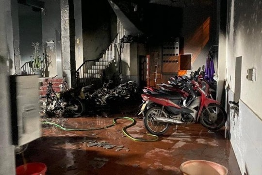 Video người phụ nữ phóng hỏa đốt xe gây ra vụ cháy khiến 1 người chết