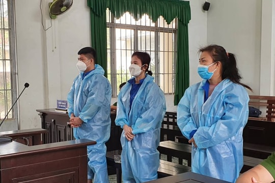 Nhiều bị cáo lĩnh án tù vì thu tiền 'bảo kê' của các tiểu thương ở Đồng Nai