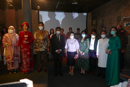 Giao lưu văn hóa “Áo dài – Batik, nơi di sản hội tụ”