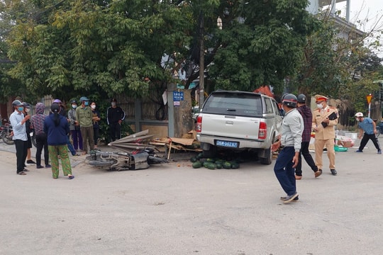 Khởi tố vụ xe biển xanh gây tai nạn khiến 2 người tử vong