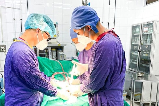 Nhiều nam giới phải cắt bỏ tinh hoàn vì đến bệnh viện muộn