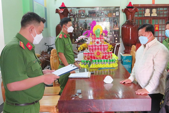 Cựu Trưởng phòng CSGT Công an tỉnh An Giang bị khởi tố, bắt tạm giam