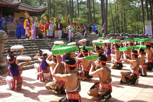 "Đường vào vương quốc các Vua Hùng trên không gian thực tế ảo"