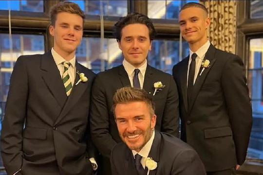 David Beckham bảnh bao bên các con trước lễ cưới, dàn khách mời nổi tiếng 'đổ bộ' dự tiệc mừng Brooklyn và Nicola Peltz