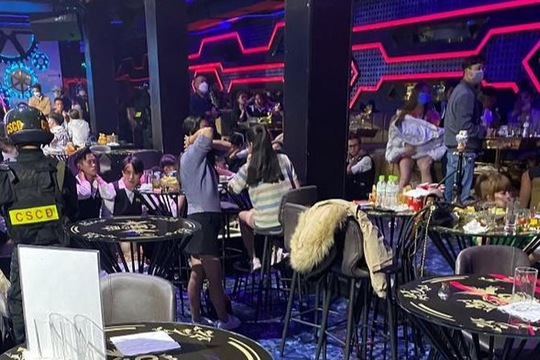 Phát hiện 30 đối tượng dương tính với ma tuý tại quán karaoke và nhà hàng